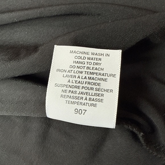 Sympli Turtleneck Womens 10 Black Jersey Long Sleeve Stretch Canadian Made Top - Picture 5 of 9